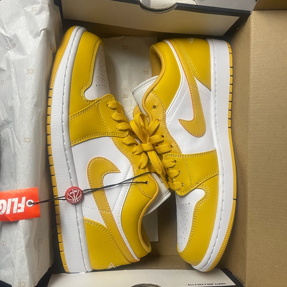 COPY - Air Jordan 1 pollen